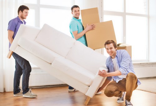 Local student removals service for Kensington flats and halls