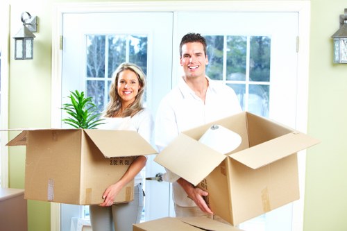 Storage and staged delivery options for removals