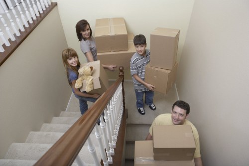 Packing and moving items from a Kensington flat with local access challenges